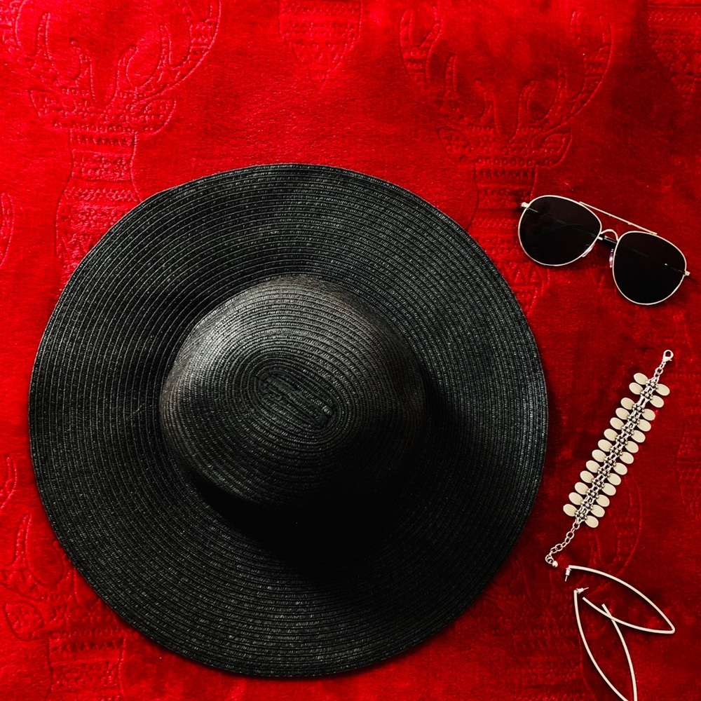 Cool looking black cowboy hat.